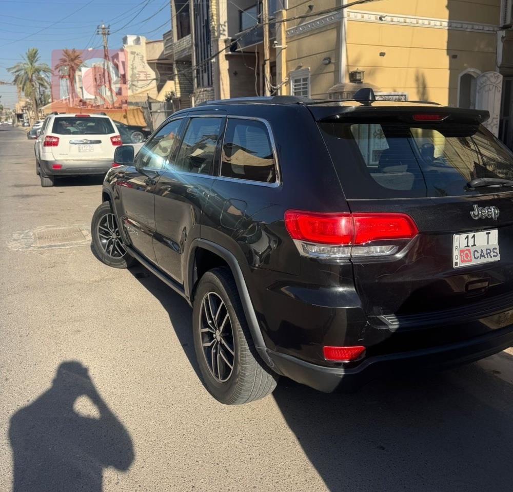 جیپ گراند شیرۆکی